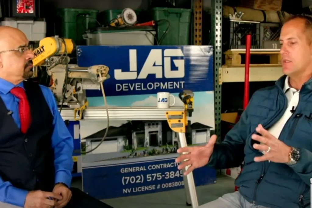 Jeff Gibson giving advice