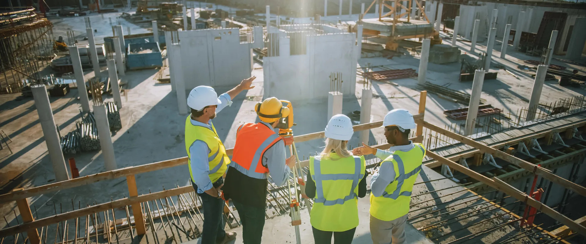 selecting commercial construction firm